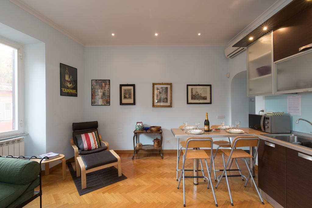 Holidays Banchi Vecchi Apartment Roma Phòng bức ảnh